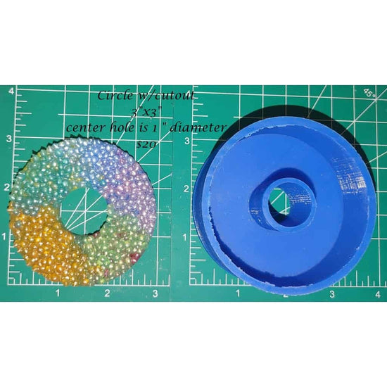Circle with Cutout - Silicone Freshie Mold
